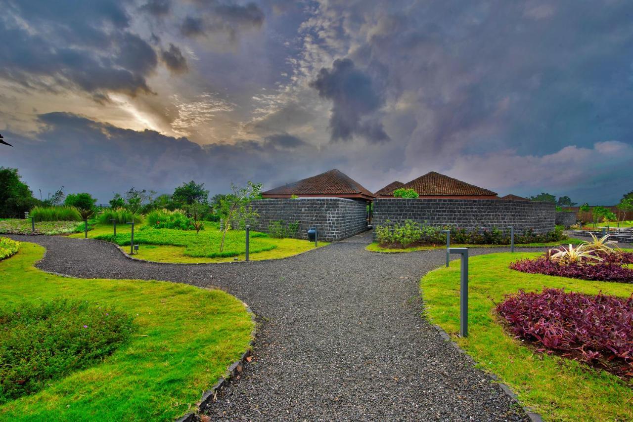 Viveda Wellness Resort Nashik Exterior photo